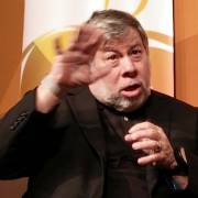 Stephen Gary Wozniak: “Đừng có ý định đầu hàng!”