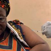 Bỏ 5 triệu USD để mua vắc xin Ebola
