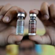 Vì sao Việt Nam chưa dùng vắcxin sốt xuất huyết?