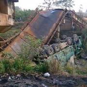 Đắk Lắk: Sập cầu sắt trên sông Krông Năng