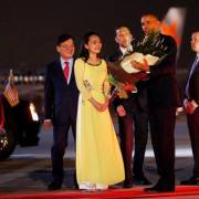 [Video] Tổng thống Obama tới Hà Nội