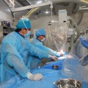 Bác sĩ Việt thi thố tay nghề trước 1.000 chuyên gia tim mạch thế giới