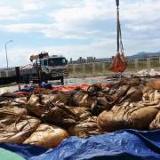 Hình ảnh chất thải công nghiệp ‘đóng gói’ ngập tràn Formosa