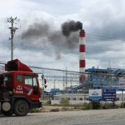 Trung Quốc giảm, Việt Nam tăng bãi rác điện than