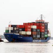 Tân cảng Cái Cui đón tàu container đầu tiên vào ĐBSCL