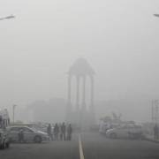 Trường học phải đóng cửa vì ô nhiễm và khói mù trầm trọng ở New Delhi