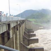Thủy điện xả lũ, nhiều nơi tại Phú Yên bị chia cắt