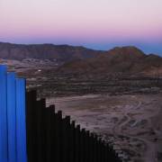 Mexico ‘không thương lượng’ với Mỹ về kế hoạch xây tường biên giới