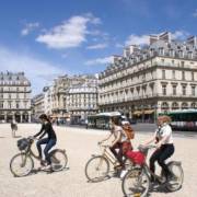 Paris biến 2017 thành ‘năm xe đạp’