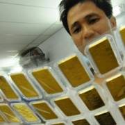 Giá vàng vọt tăng lên 42,5 triệu đồng/lượng