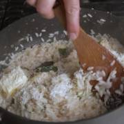 Cách nấu cơm quen thuộc có thể làm cơm nhiễm arsenic