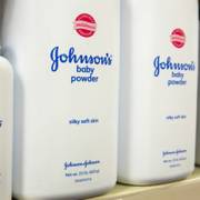 Johnson & Johnson bị phạt hơn 100 triệu USD vì sản phẩm chứa chất gây ung thư