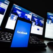 Facebook bị cáo buộc bí mật theo dõi người dùng qua webcam