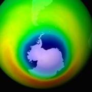 Tầng ozone bảo vệ Trái Đất đối mặt với mối đe dọa mới