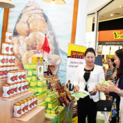 Hàng Việt tìm cách chinh phục người tiêu dùng Thái Lan