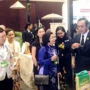 Thủ tướng Thái Lan: ‘Đây là gạo sạch Việt Nam à?’