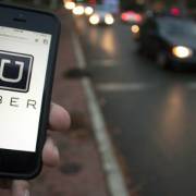 TP.HCM sẽ yêu cầu Grab, Uber tạm thời ngưng cung cấp kết nối thêm xe mới
