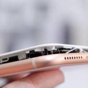 Apple đau đầu vì liên tiếp xảy ra các vụ iPhone 8 Plus phồng vỏ máy