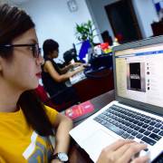 Buộc đặt máy chủ tại Việt Nam để thu thuế Facebook, Agoda…?