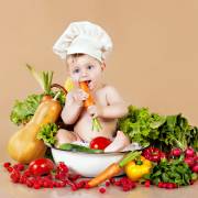 Cẩn thận cho trẻ em ăn rau củ