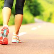 Đi bộ nhanh, người bệnh tim giảm nguy cơ nhập viện