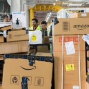 Amazon thâu tóm một trong những chuỗi bán lẻ lớn nhất Ấn Độ