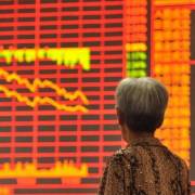 Mất 3 nghìn tỷ USD vốn hóa trong 6 tháng, chứng khoán Trung Quốc tiếp tục giảm