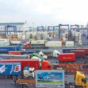Cảng Cát Lái vẫn tồn đọng hàng nghìn container phế liệu