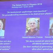 Nhà khoa học 96 tuổi đoạt giải Nobel Vật lý 2018