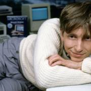 Bill Gates làm gì đầu tiên sau khi có 350 triệu USD nhờ Microsoft IPO 32 năm trước?