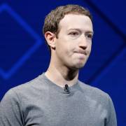 Mark Zuckerberg dừng bán cổ phiếu Facebook để duy trì quyền lực