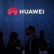 Lý do Huawei vẫn còn đường phát triển dù bị phương Tây quay lưng