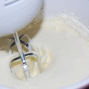 Vũ Thế Thành: Váng sữa bổ béo cỡ nào?