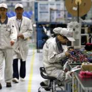 Gần 41% công ty Mỹ tại Trung Quốc cân nhắc chuyển cơ sở sản xuất
