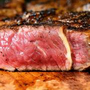 Ăn thịt đỏ thường xuyên làm tăng nguy cơ ung thư ruột