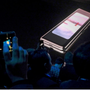 Samsung dự kiến ra mắt Galaxy Fold vào tháng 9 sau sự cố màn hình