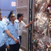Chuyển hơn 500 container phế liệu không đủ tiêu chuẩn ra khỏi Việt Nam