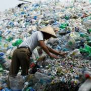 Mỗi người Việt tiêu thụ bình quân 41 kg nhựa một năm