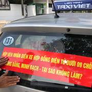 Bộ Giao thông Vận tải lại muốn ‘gắn mào’ cho taxi công nghệ