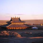Chùa xưa Gimpil Darjaalan lặng lẽ giữa sa mạc Gobi