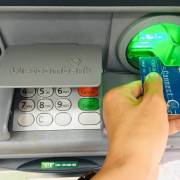 Sau ngày 31/12/2021, thẻ ATM từ vẫn sử dụng được