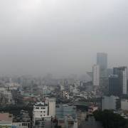 Vượt Hà Nội, TP.HCM vào top đầu ô nhiễm không khí