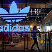 Adidas giảm 97% lợi nhuận do dịch Covid-19