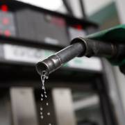 PVN kiến nghị tạm ngừng nhập khẩu xăng dầu