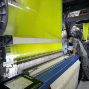 Sản xuất công nghiệp của Việt Nam tăng 1% trong 5 tháng