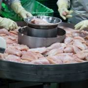 Khoảng 100.000 công nhân đóng gói thịt ở Brazil đã bị nhiễm Covid-19
