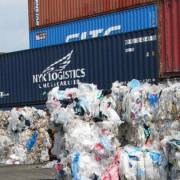 Dứt khoát tái xuất các container ‘rác’ về nước xuất khẩu