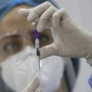 Malaysia nghiên cứu giảm thời gian giữa 2 mũi tiêm vắc xin AstraZeneca