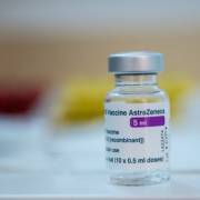 AstraZeneca tuyên bố vắc xin của hãng không tăng nguy cơ đông máu