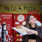 Máy bán pizza tự động và câu chuyện bảo tồn văn hóa ẩm thực